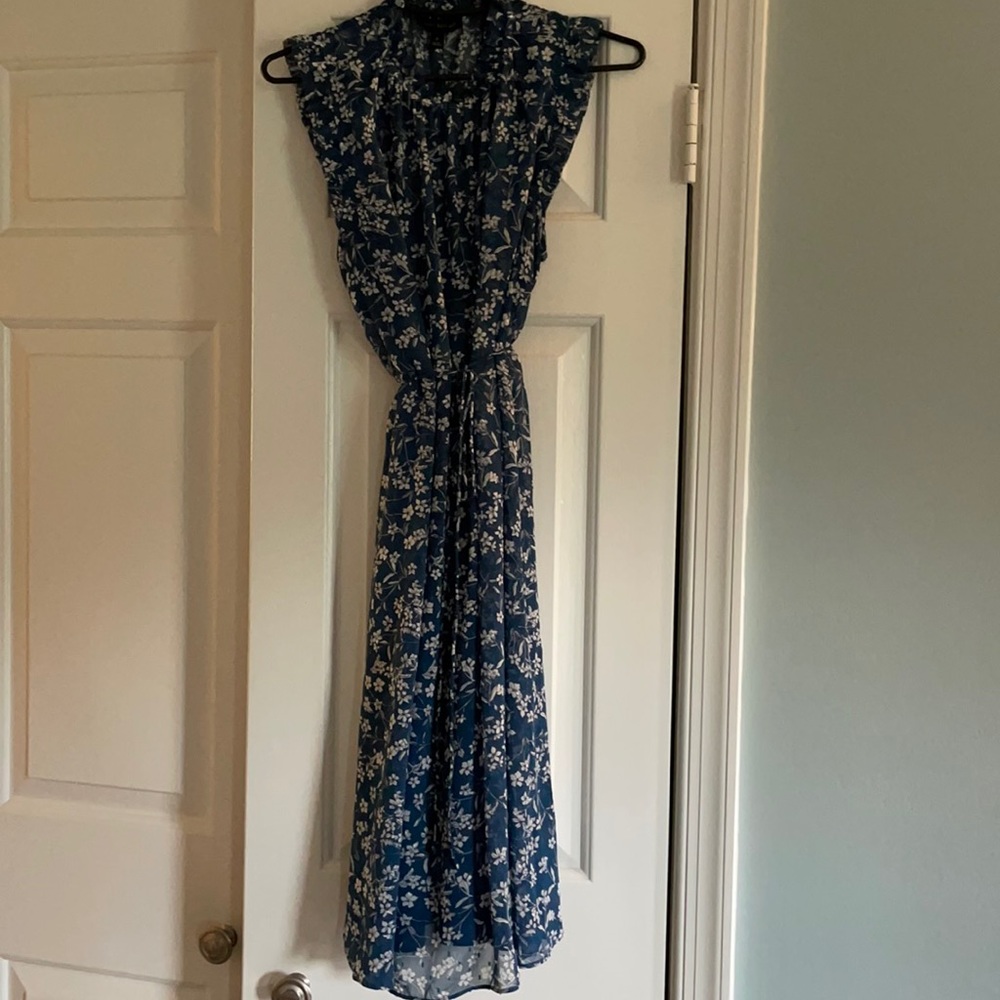 Banana Republic dress with tie to conch waist